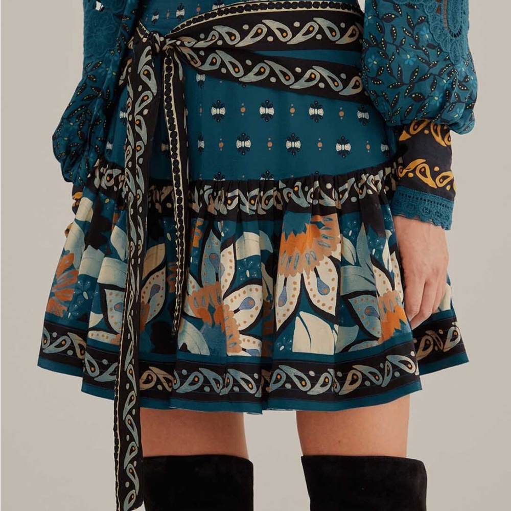 FARM Rio Blue Ainika Chill Mini Skirt | NWT | Size M - Picture 9 of 10